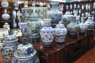 景德鎮以瓷都著稱,讓更多人能夠了解陶瓷文化,產生了眾多藝術品