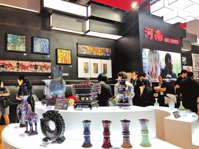 河南藝術品亮相中國國際服務貿易交易會